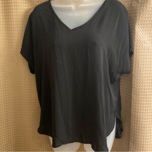 LOFT Black V-Neck Women's Top L